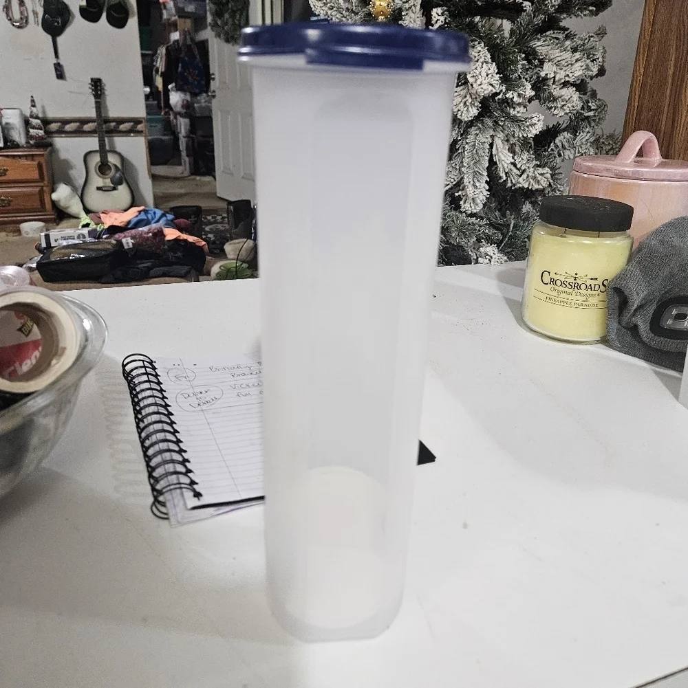 Vintage Tupperware Spaghetti Keeper With Serving Insert!